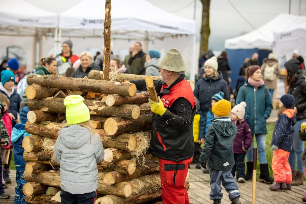 Ein Funke springt über: Bresner Funkenfest begeistert Jung und Alt