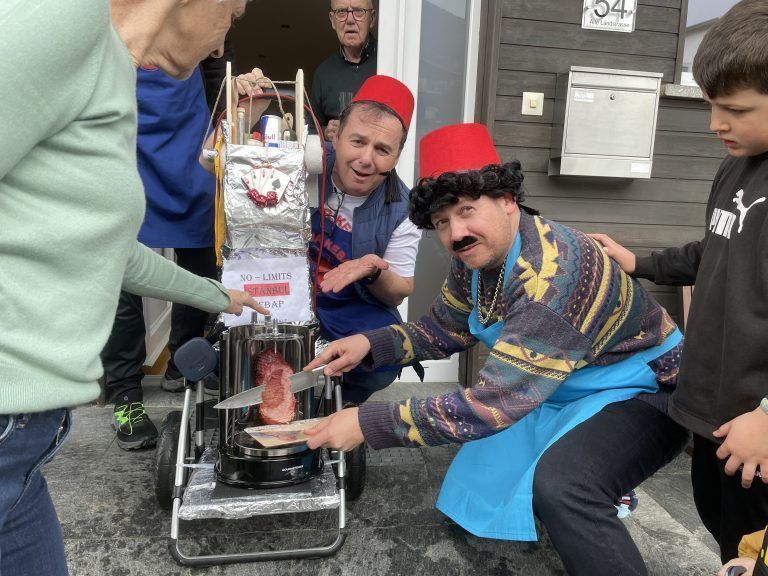 Ein Braten wurde sogar im Stile eines Dönerspießes serviert.