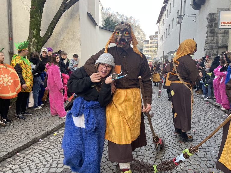 Einige freche Zuschauer wurden dann auch kurzerhand entführt.