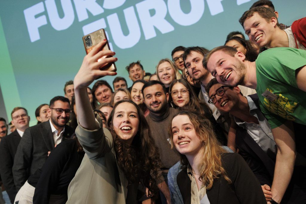 Schilling mit 96,6 Prozent Grüne EU-Spitzenkandidatin