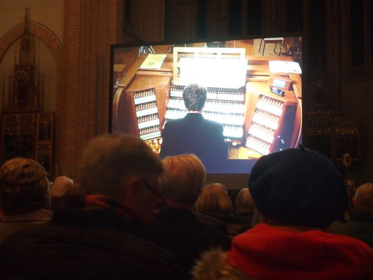 Helmut Binder ist seit über 40 Jahren „Hausorganist“ von Herz-Jesu. <span class="copyright"> fritz jurmann</span>