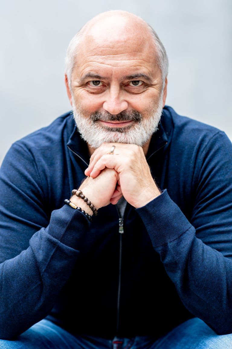 Peter Van Hoecke ist seit über 50 Jahren mit dem Höchster Unternehmen verbunden und wird es weiter bleiben. <span class="copyright">FA</span>