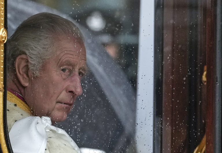 König Charles III. hat bereits am Montag mit seiner Krebstherapie begonnen. Er wird sich vorerst aus der Öffentlichkeit zurückziehen. <span class="copyright">ap</span>