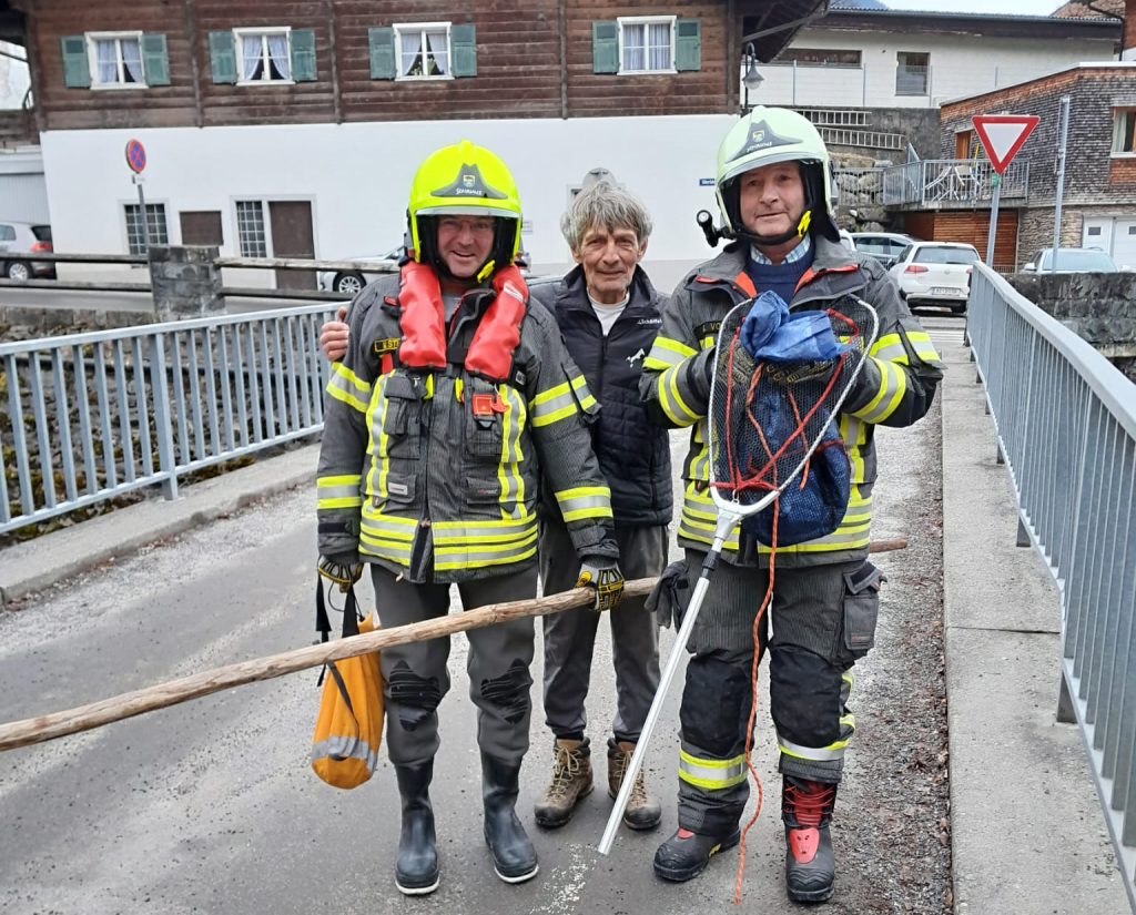 Erst gejagt, dann gefangen: Laufente Susi musste aus der Litz gerettet werden
