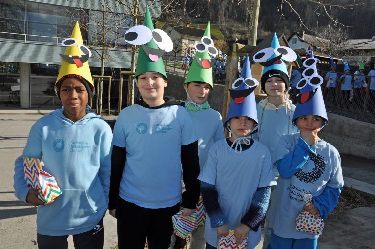 Die Volksschüler gingen als wilde Monster.
