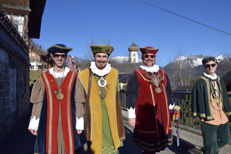 Vertreter der Funkenzunft Bludenz mit Zunftmeister Christian Pellini (2. v. r.).
