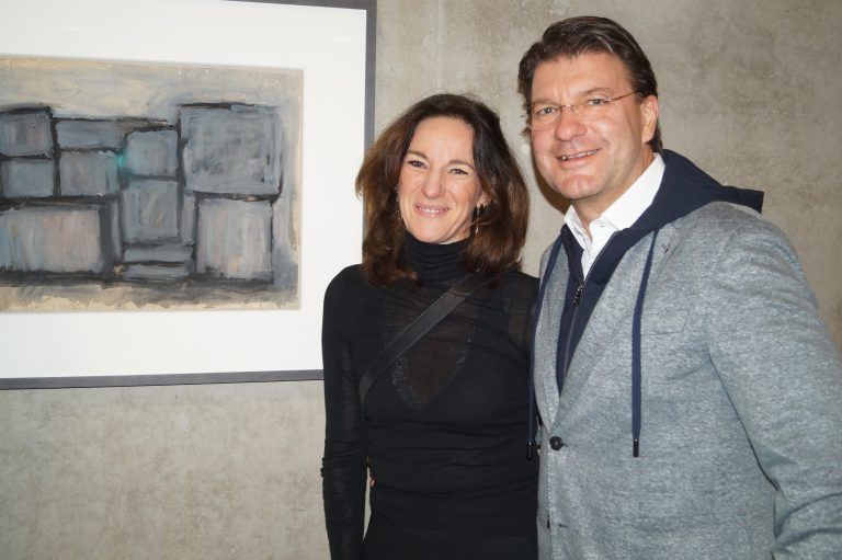 Die Vorständin der „Valie Export"-Stiftung Sigrid Guggenberger kam mit Heinz Neumann.