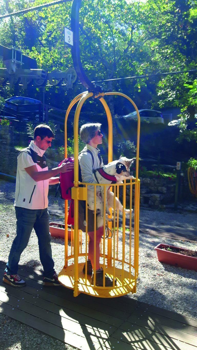 Auf den höchsten Gipfel Elbas, den Monte Capanne<strong>,</strong> gewandert, geht es mit der Seilbahn von Doppelmayr wieder hinunter.