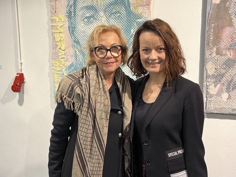 Evelyn Dorsch kam mit Yvonne Ritsch zur Ausstellung.