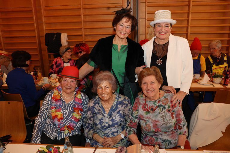Elsa Kerschbaumer, Elfriede Henninger, Renate Kohs,Erika Dickbauer und Gerda Entlicher.