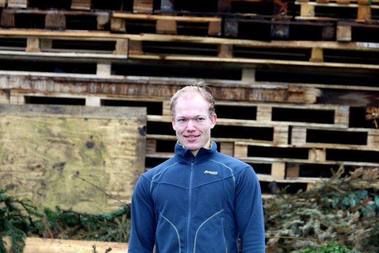 Funkenmeister der Parzelle Berg: Max Lang.