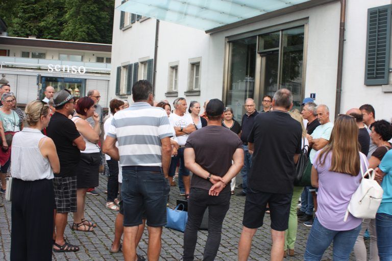 Auch eine Gemeindevertretersitzung wurde von den zahlreichen Bresnern schon besucht.