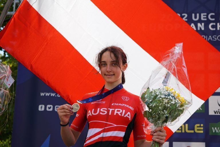 Johanna Piringer mit der EM-Medaille im vergangenen Sommer. <span class="copyright">VLRV</span>