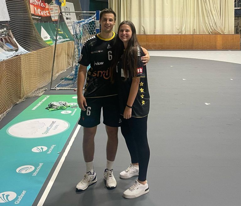 Markus und Sandra Mahr, natürlich im Mahr-Trikot. <span class="copyright">privat</span>