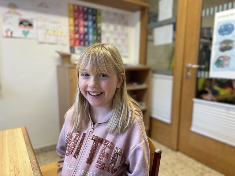 Maylin, 9 Jahre: "Ich gehe gerne zu Katrin. Sie hilft mir, eine Lösung bei Problemen zu finden. Vor einem Jahr hatte ich einen Megastreit mit meiner Freundin Mathilda. Wir haben den Konflikt dann gemeinsam geklärt und uns wieder versöhnt. Darüber bin ich froh."
