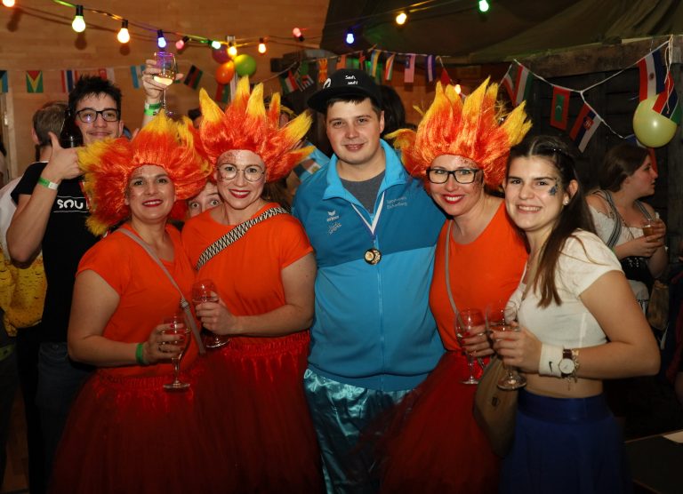 Die olympischen Feuer waren auch dabei.