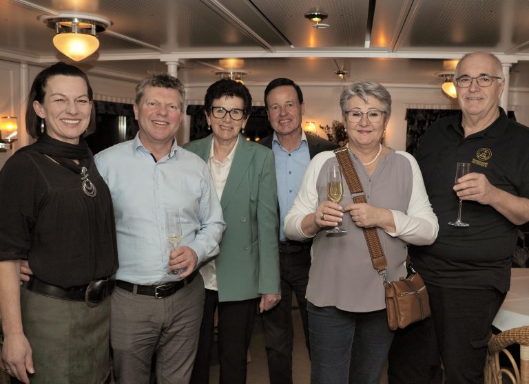 Barbara und Andreas De Costa, Traudi und Gernot Kulhay sowie Peggy und Stefan Bösch (MSOE-Verein-Vorstand).