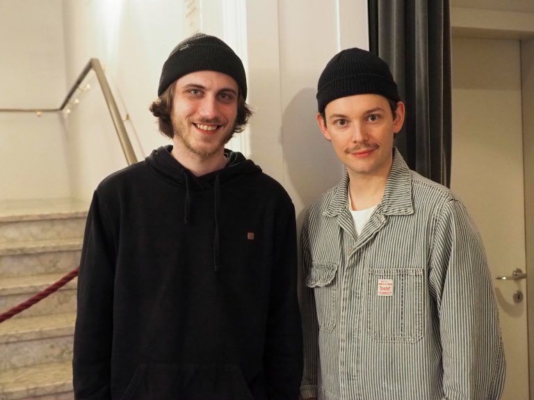 Im Publikum: Musiker Mooses und Schauspieler Luzian Hirzel.