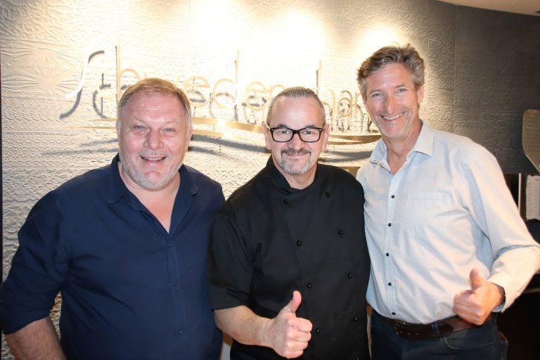 Christoph Sögner inmitten von Hafenmeister Robert Schwendinger und MBSV-Präsident Martin Schweninger. <span class="copyright"><span style="color: rgba(111, 111, 111, var(--tw-text-opacity)); font-size: 0.75rem; text-transform: uppercase;">NAM/</span>6</span>