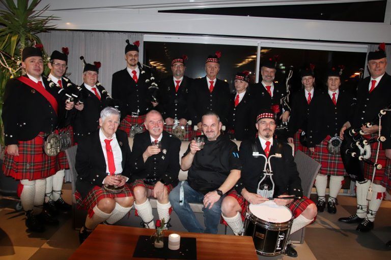 The First Leiblach Valley Pipes and Drums überraschten mit einem Ständchen.