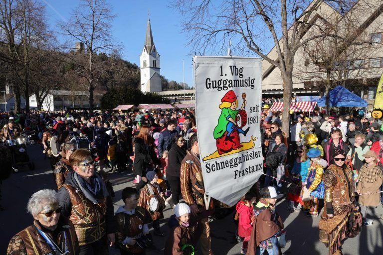Auch die Frastanzer „Schneggahüsler“ bereicherten den Umzug.