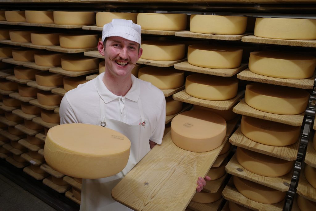 Aus Leidenschaft Käse machen: Die Erfolgsgeschichte des Meistersenners Peter Sutterlüty