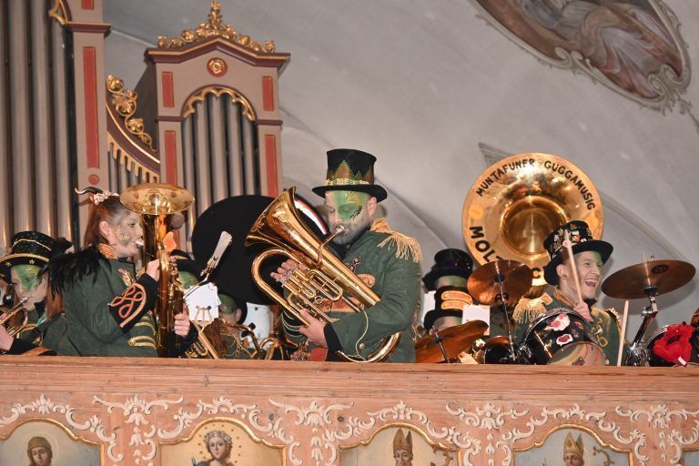 Die Guggamusig Moltaschorri füllten die Brazer Pfarrkirche mit toller Musik