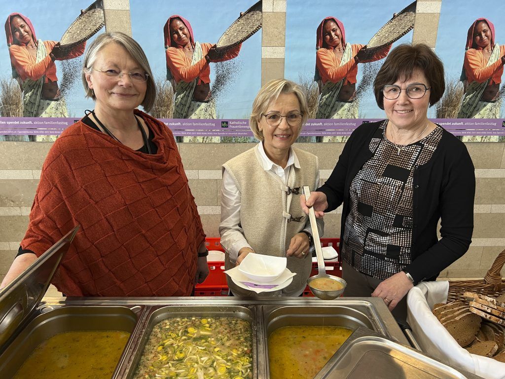 300 Portionen Suppe zum Start in die Fastenzeit