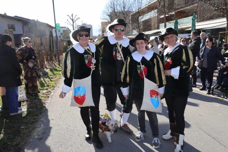 Astrid, Manfred, Julia und Ilse von der AFZ.