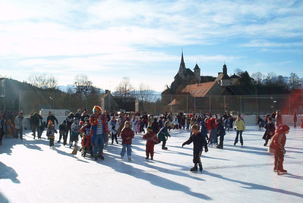 Rankweiler Tradition: Fasching auf dem Eis