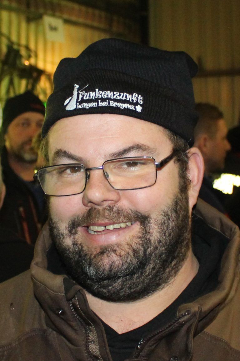 Beerdigung Funkenhexe Kuni in Langen