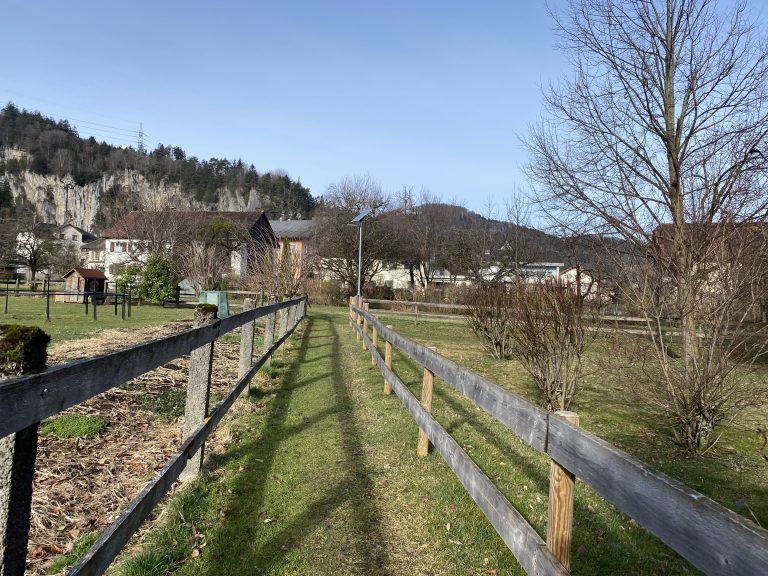 Steffi und Thomas Konzett, mit Tochter Maya. Stiglaweg in Bürs