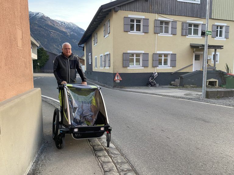 Karl-Heinz Dobler, Bürs, Anrainer der Hauptstraße, Verkehr, Verkehrssicherheit, Geschwindigkeitsreduktion, Gehsteig, Engstelle