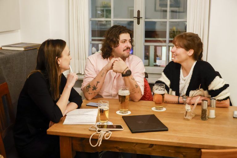 Die VN trafen Sam und Heike im Restaurant Kornmesser in Bregenz. Auch das soll in Zukunft getestet werden. 