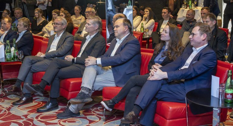 Die Emotionen des Fußballs waren ansteckend. <span class="copyright">Paulitsch</span>