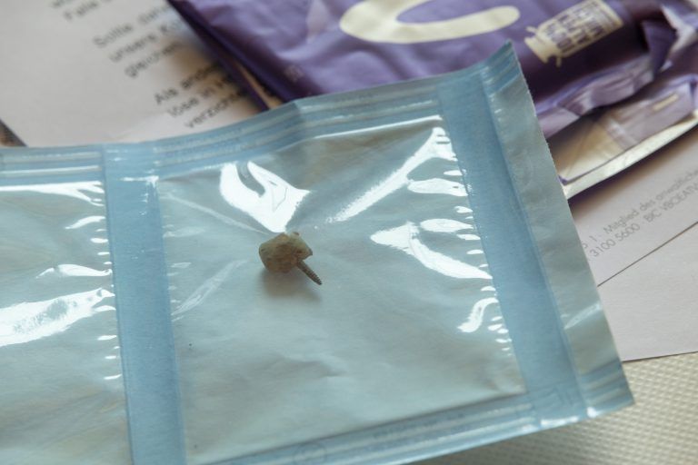 Mit Stiftzahn verunreinigte Schokolade Milka Klage Rechtsanwalt choki