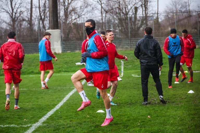Fu§ball, FC Dornbirn, Erstes Training unter Eric Orie und Murad Gerdi vl ist auch Prsident Hubert Domig vor Ort