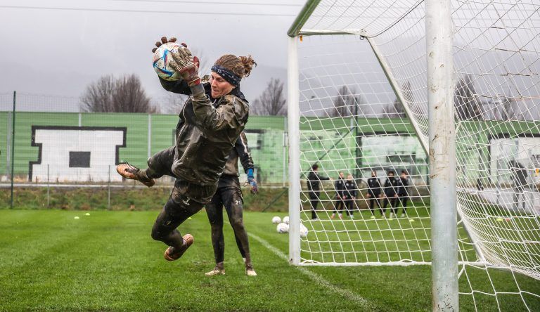 Frauenfußball