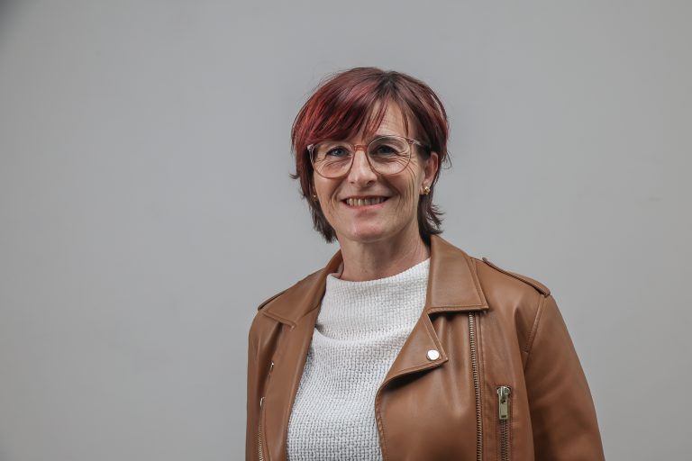 Hehle Reisen, Lochau; Foto mit allen neun Frauen der Familie; von Gro§mutter bis Enkelin, die alle Unternehmerinnen sind, Weltfrauentag – Hehle-Frauen