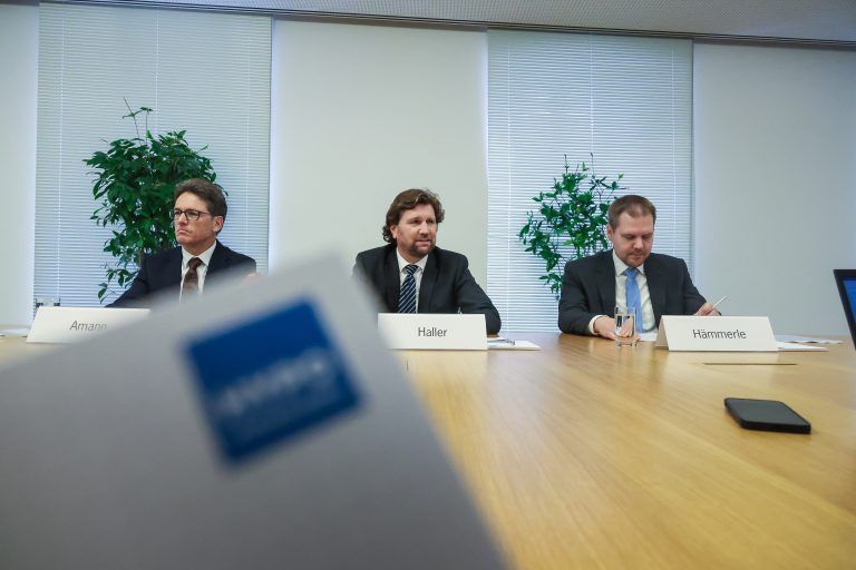 PK, Pressekonferenz Hypo Bank, Vorstand Hypo Vorarlberg, Michel Haller ldt zu Pressekonferenz zur aktuellen Causa, Kreditvergaben