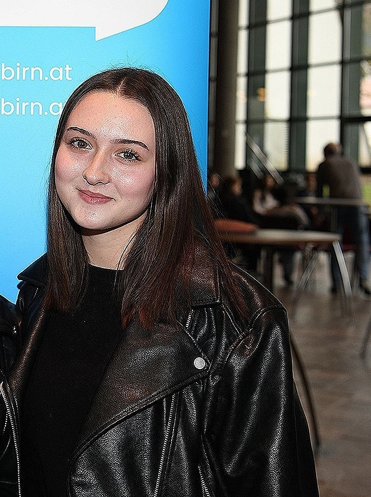 Arianna Die Stefano, 14 Jahre, HTL Dornbirn: Wir haben gelernt, wie wir als Klassensprecher den Schülern helfen können. Außerdem wie man am besten mit Konflikten und Mobbing umgehen kann, indem man die Perspektive aller Schüler versteht und neutral bleibt. Ich fand die Tagung wirklich super. - Jugendliche gestalten miteinander die Zukunft - Schülerfachtagung 2024