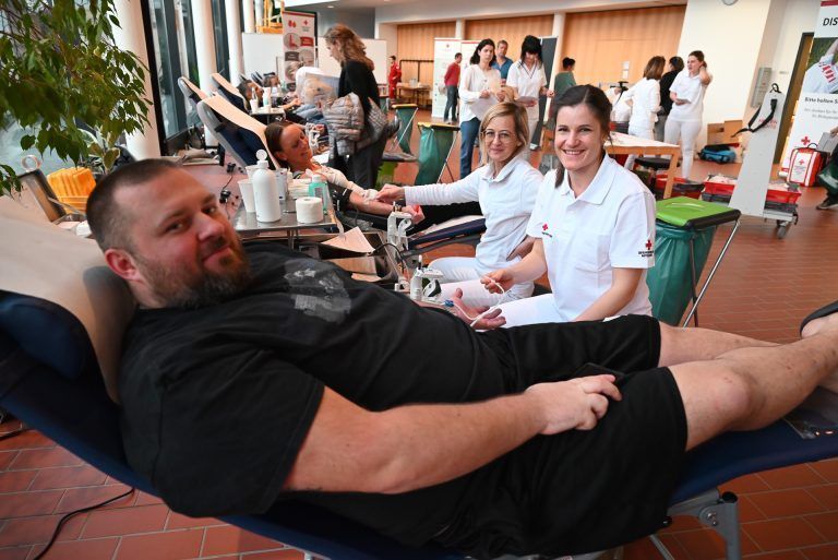 Tobias Biehl will ab jetzt regelmäßig sein Blut spenden. - Leben retten mit Blutspende - Leben retten mit Blutspende
