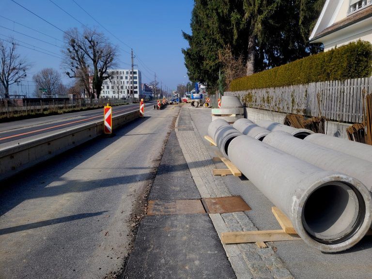 Bilder rund um den Neubau Straßendurchlässe für den Hochwasserschutz auf der L190 in Lochau - Bilder rund um den Neubau Straßendurchlässe für den Hochwasserschutz auf der L190 in Lochau