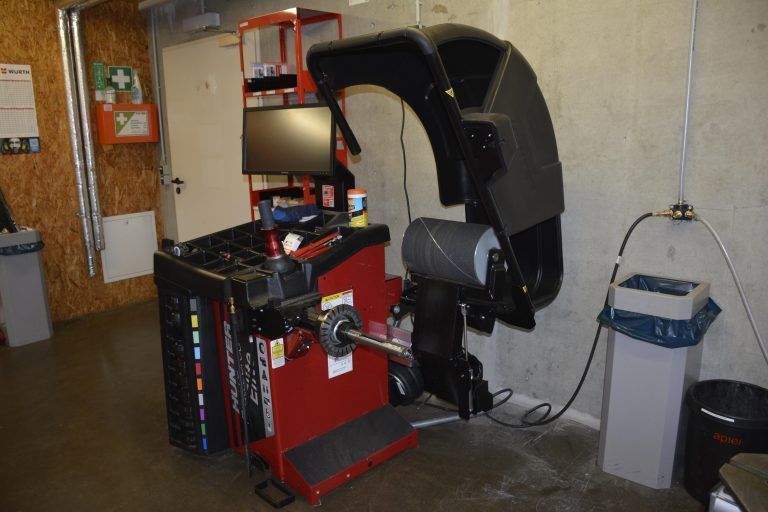 modernste Wuchtmaschine im Ländle - Neue Autowerkstatt in Altenstadt