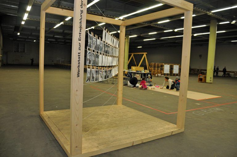 Die alten Industriehallen bieten mit ihren 12.000 Quadratmetern ein spannendes Umfeld. - Kids Design Club