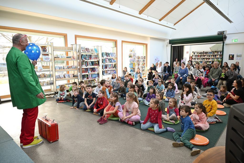 &#8220;Hokus Pokus Spooky-Doo&#8221;: Zaubernachmittag in der Bibliothek Lustenau