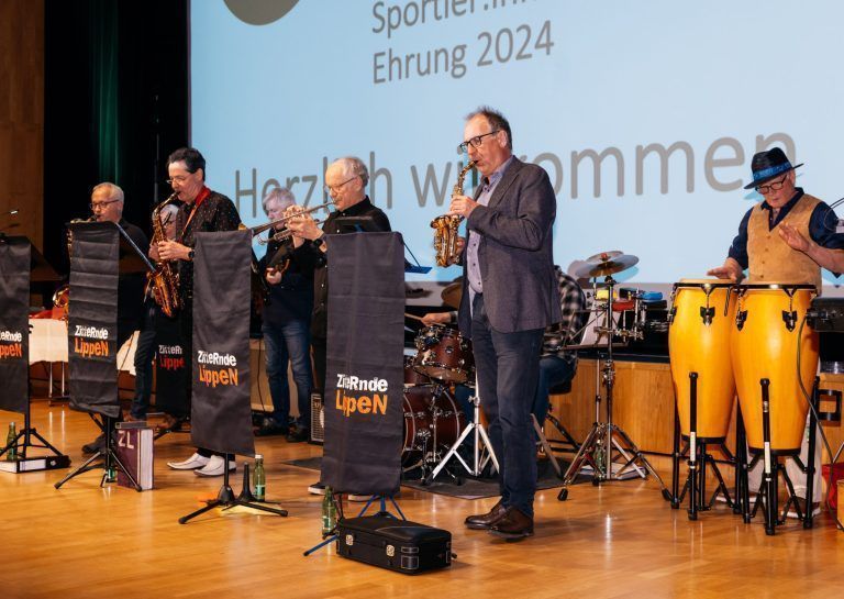 Die zitternden Lippen sorgten für die musikalische Umrahmung - Sportlerehrung Götzis - Sportlerehrung Götzis