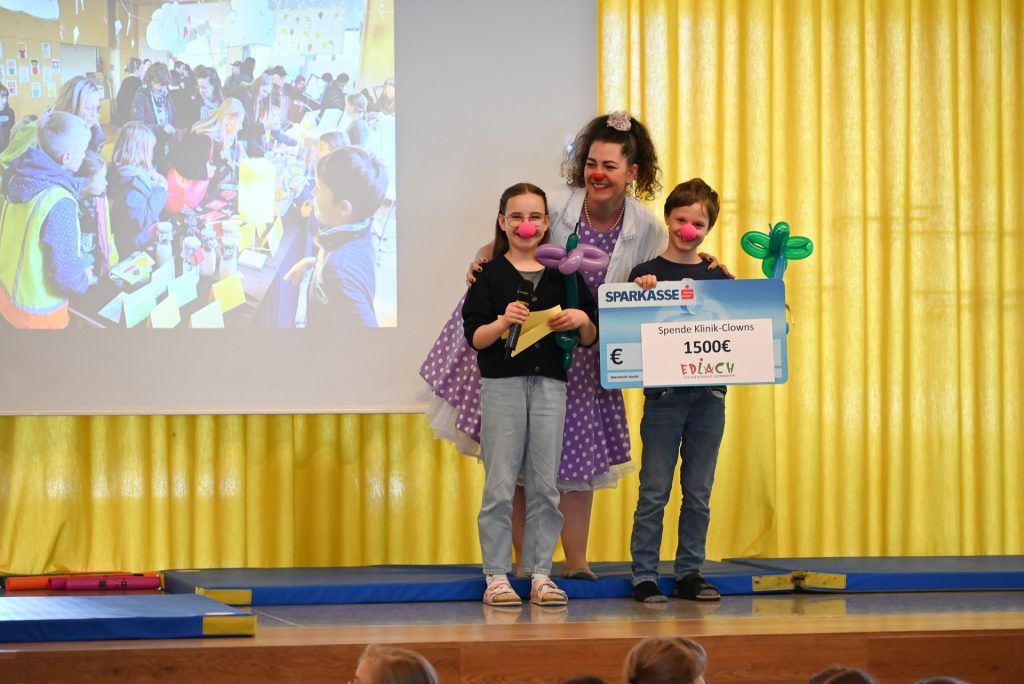 Schulkinder bastelten für CliniClowns