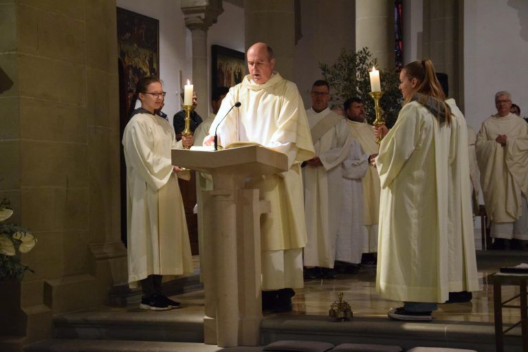 Diakon Gerold Hinteregger - Evangelium - Chrisammesse, Dom Feldkirch (2024)