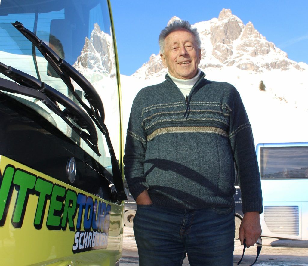 60 Jahre hinter dem Steuer: Schröckens Skibus-Legende